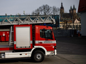 Ukrajinským hasičům schází výšková technika a materiální vybavení. Čeští kolegové jim pomohou