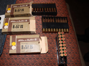 Muž z Náchodska si objednal vraždu. Nájemného vraha vybavil zbraněmi, ten ho však nahlásil na policii