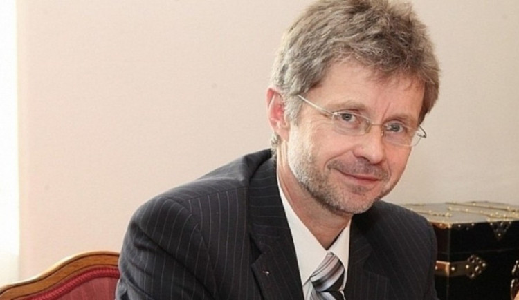 Stát funguje dobře a je schopný pomoci obcím po tornádu, tvrdí Vystrčil