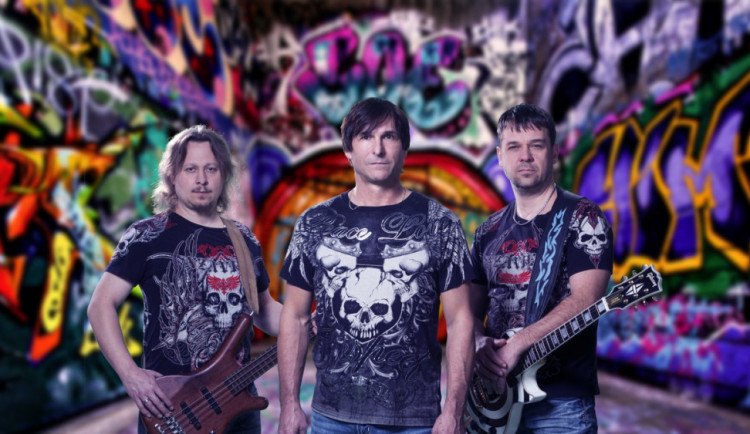 Češi zadarmo, cizinci za plné vstupné, kapela Extra Band šokovala kontroverzním prohlášením