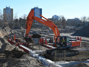 Fotbalový stadion v Hradci se nejspíš ještě prodraží. Strabag chce s městem jednat o zvýšení ceny
