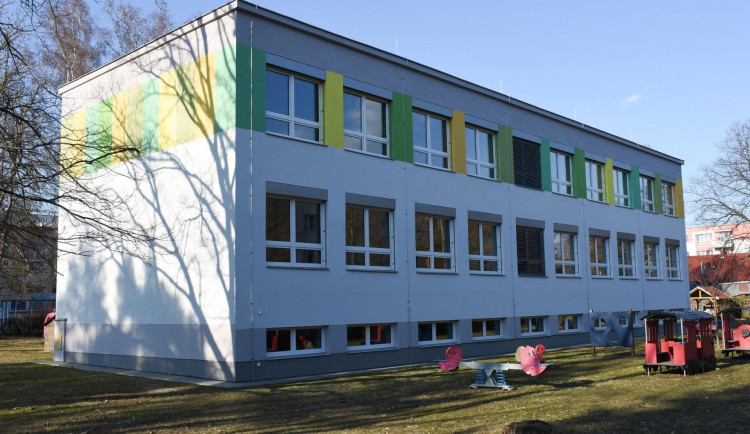 Hradecký kraj zrekonstruoval tři školy na Trutnovsku. Modernizace vyšla na 36 milionů korun