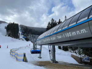 Lyžaře v Krkonoších čeká poslední týden lyžování. Sezonu areály ukončí na Velikonoční pondělí