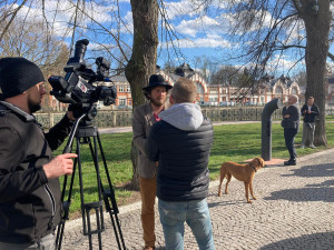 Hradec Králové má svůj Poesiomat. Přehraje R.U.R., hokejové fanoušky i písničkáře Horáka