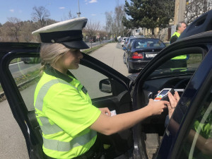 Během Velikonoc policie v kraji kontrolovala 1,5 tisíce vozidel. Přes 300 řidičů porušilo pravidla