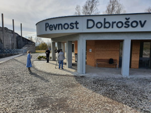 Do opravené pevnosti Dobrošov se návštěvníci poprvé podívají začátkem května