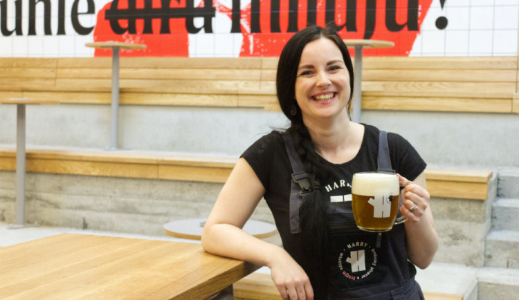 Českou pivní kulturu kazí piva z petky, říká mistryně pěnivého moku