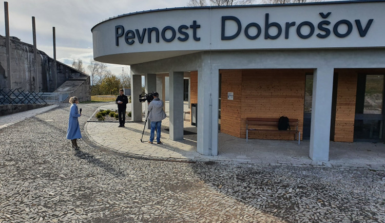 Do opravené pevnosti Dobrošov se návštěvníci poprvé podívají začátkem května