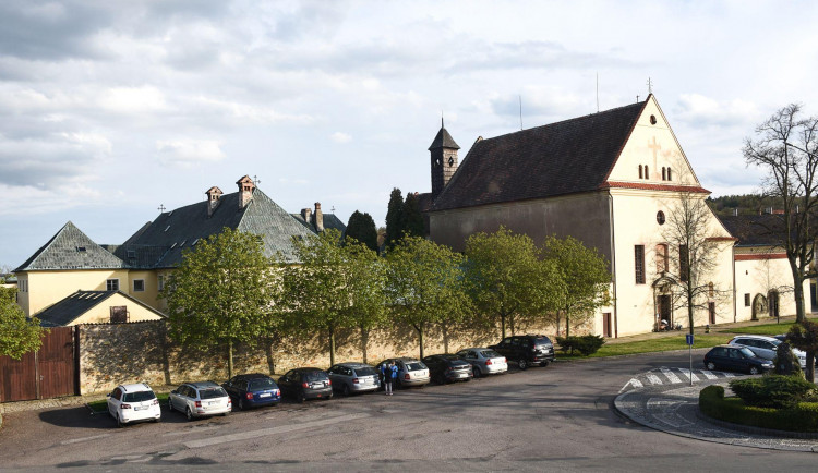 Zahrady kláštera v Opočně se změní k nepoznání. Po rekonstrukci se tam budou konat kulturní akce