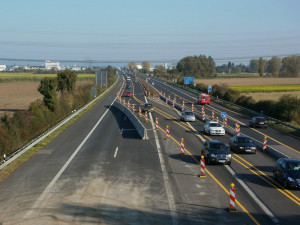 Dálnici D11 ve směru na Prahu je po nehodě na 52. km opět plně průjezdná