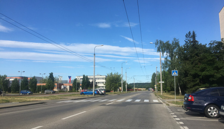 Řidiče v Budějovicích čeká další dopravní omezení. Začne výstavba kruhového objezdu na sídlišti Máj