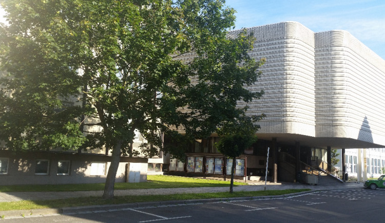 Budova úřadu práce v Hradci Králové