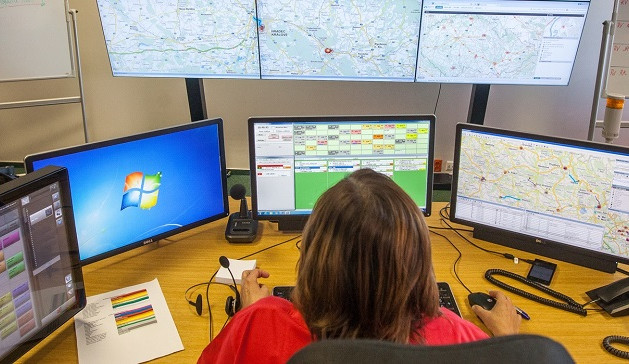 Operátorka tísňové linky 155