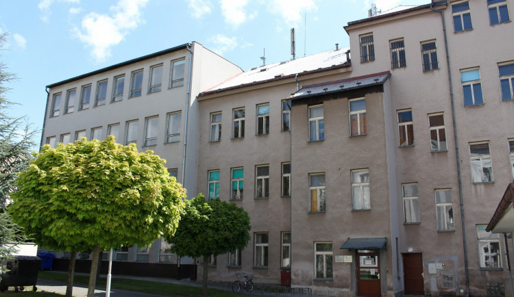 Dvůr Králové přestaví za 56 milionů korun bývalou školu na kanceláře úřadu