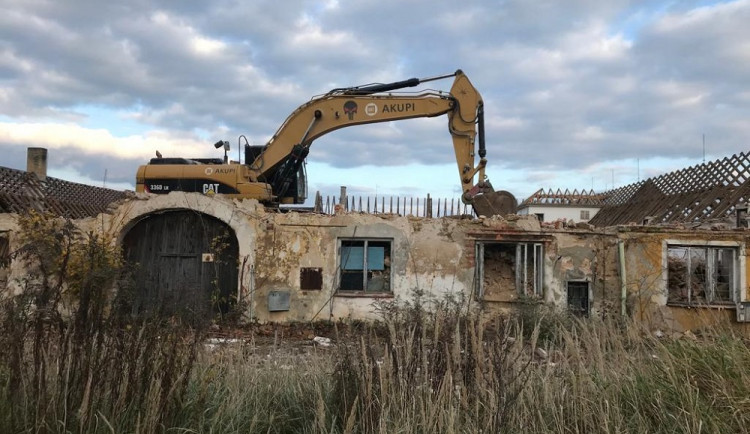 Firma změnila areál u D3, kde chystá haly. Část místních se obává intenzivní dopravy a zásahu do krajiny