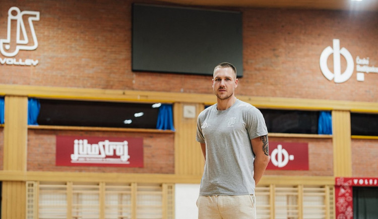 Jihostroj oznámil další posilu. Peter Ondrovič se vrací z Belgie na jih Čech