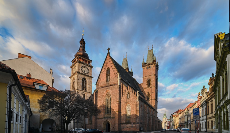 Bezpečnostní sítě na Bílou věž v Hradci Králové se musí vyprojektovat. Město vybralo dodavatele dokumentace