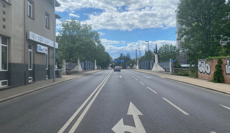 Město dává kraji za vinu zanedbanou údržbu mostu v Budějovicích. Udělali jsme kontrolu navíc, vzkázal hejtman