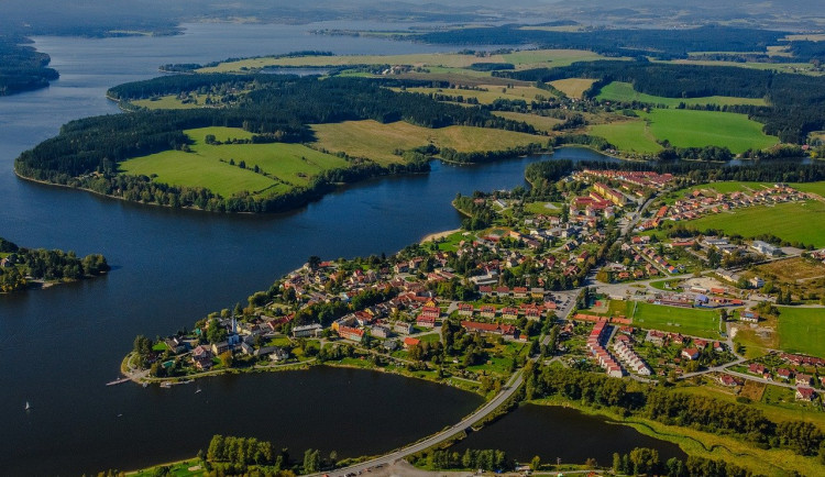 Nejlepší podmínky pro koupání nabízí lipenská přehrada, zjistili hygienici