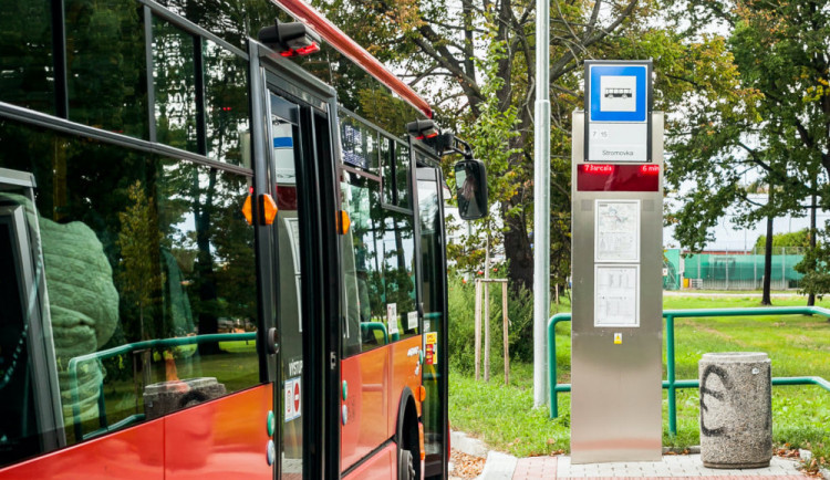 Odboráři budějckého dopravního podniku vyhlásili stávkovou pohotovost. Požadují odvolání ředitele