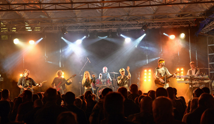 VÍKEND PODLE DRBNY: Chrastavské slavnosti, Maloskalská noc a MČR vodicích psů