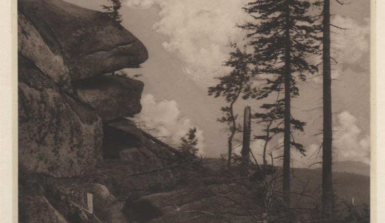 Historické fotografie osady Jizerka od Jaromíra Bachtíka budou k vidění ve stálé expozici tamního muzea