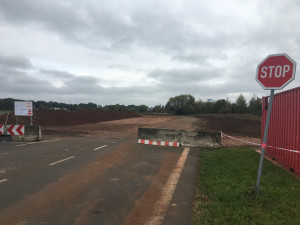 Hradec Králové začal s přípravou stavby nové silnice na propojení obchodních zón na Březhradu