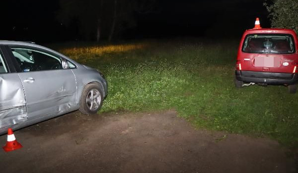 Po nehodě na parkovišti řidič nadýchal 2,5 promile. Způsobil škodu za 30 tisíc korun