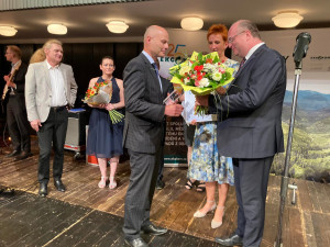 Křišťálová popelnice se stěhuje z východních Čech. Nejlépe třídili lidé v Uherském Hradišti