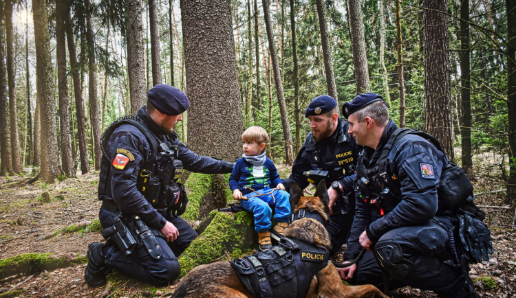Tuhle práci si bere každý den domů, přesto o jinou nestojí