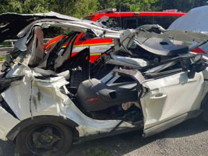 Po pádu stromu na auto v Krkonoších na cestě do Malé Úpy zemřeli tři lidé