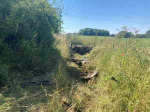 V Jičíně dnes při dopravní nehodě dvou osobních aut zemřel člověk