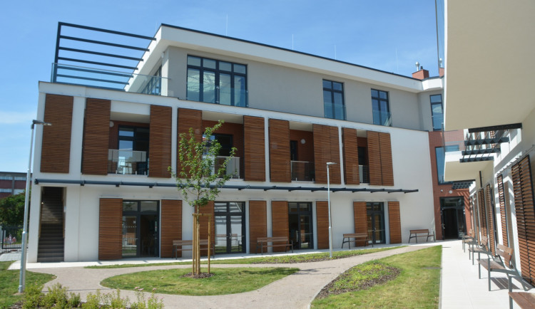 Stavba Odlehčovací služby Honkova je hotová. První klienty přijme už v pondělí