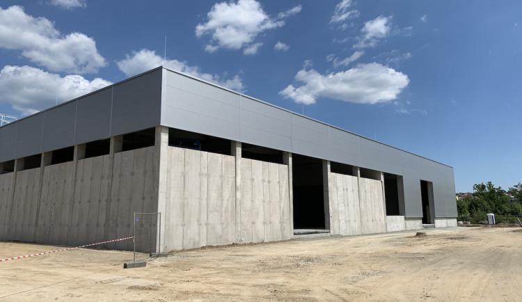 Brno vyhlíží novou třídičku odpadu. Lidi v ní nahradí stroje