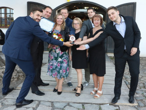 První náměstek hejtmana pro oblast inovací, investic a informačních technologií Pavel Bulíček spolu s realizačním týmem