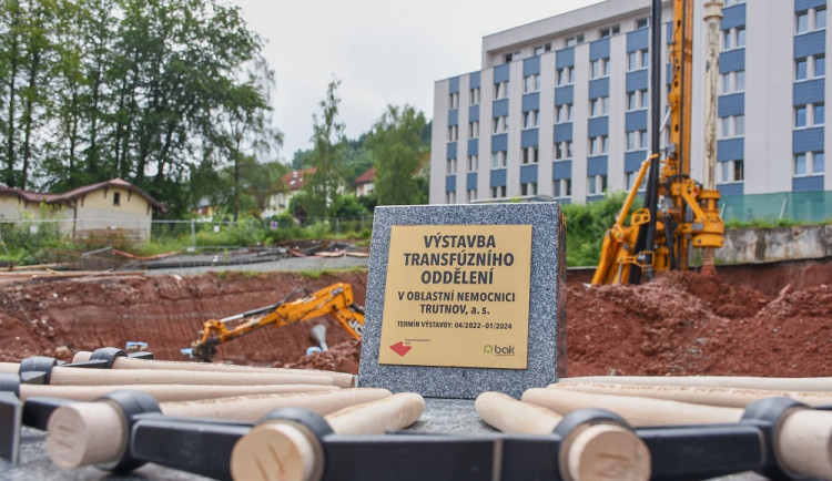 Základní kámen pro výstavbu nového pavilonu klinické biochemie