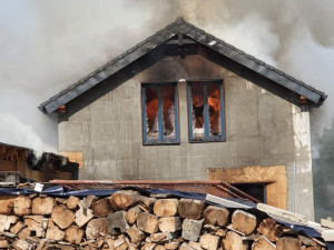 Požár novostavby v České Skalici způsobil škodu pět milionů korun