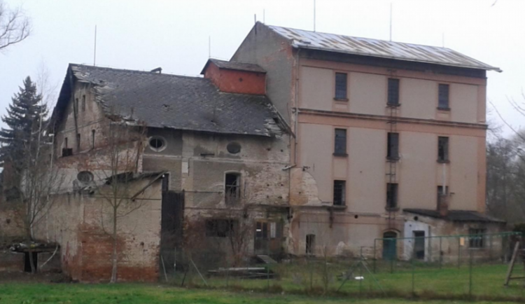 Hajnišův mlýn v Třebechovicích památkou nebude. Město ho chce prodat