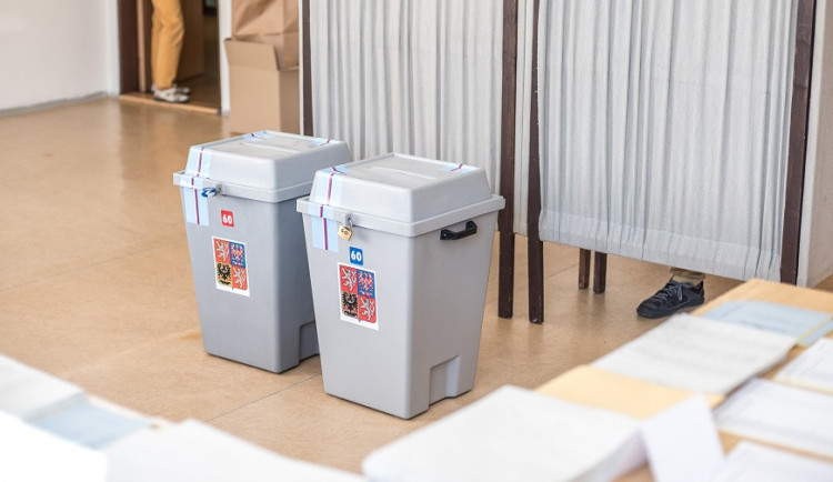 V Hradci Králové jde do obecních voleb rekordních 16 subjektů. O tři více než minule