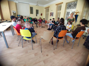 Tereza vyrůstala v dětském domově, teď se snaží dětem pomáhat. Mimo jiné i prodejem svých fotek