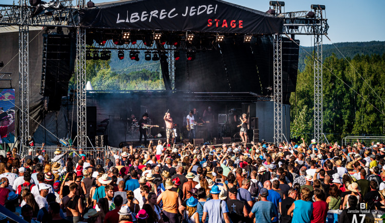 VÍKEND PODLE DRBNY: Benátská, údolská pouť a letní lyžování na Javorníku