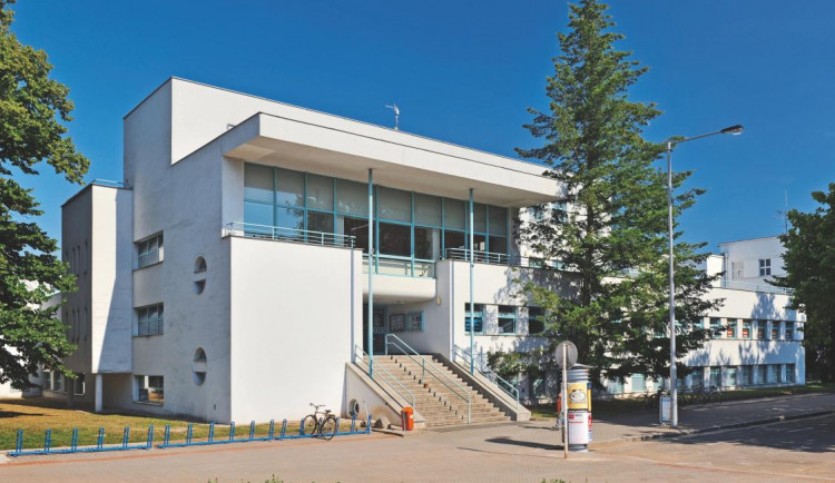 Krytý plavecký bazén v Hradci Králové otevře v sobotu 30. července