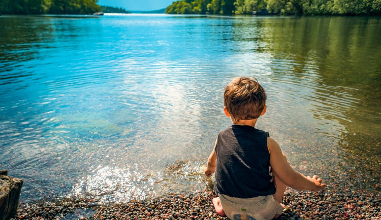 Srpen by měl být nadprůměrně teplý. První týden přinese tropické teploty