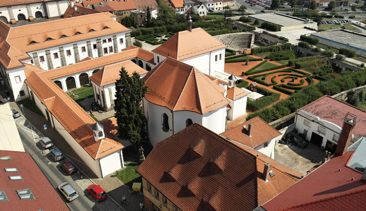 Výstava v českolipském muzeu připomene Wilhelma Horna, malíře lidových krojů a průkopníka fotografie