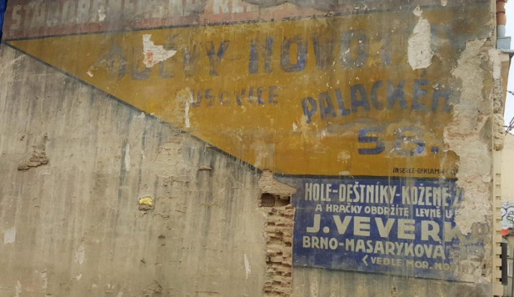 V Brně odkryli poslední tajemství historické reklamy