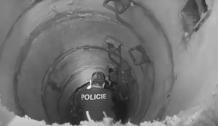 V Brně vytáhli ze studny pořezaného muže, který se chtěl oběsit