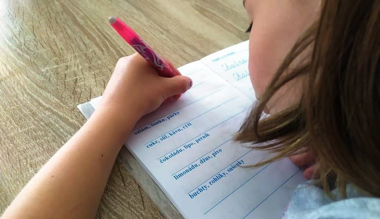 Deset procent populace dnes slaví. Je Mezinárodní den leváků