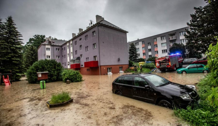 V několika regionech na východě ČR hrozí extrémní srážky