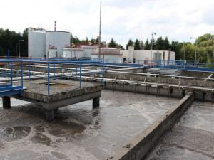 Dvůr Králové začal s rekonstrukcí čistírny odpadních vod. Náklady odhaduje na 67 milionů