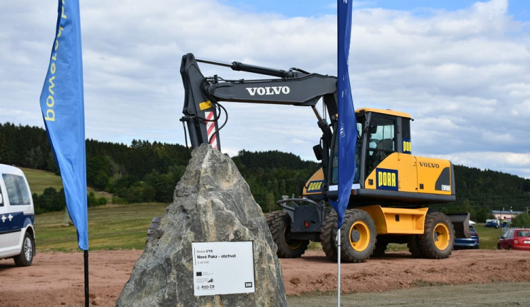 Základní kámen pro stavbu obchvatu Nové Paky